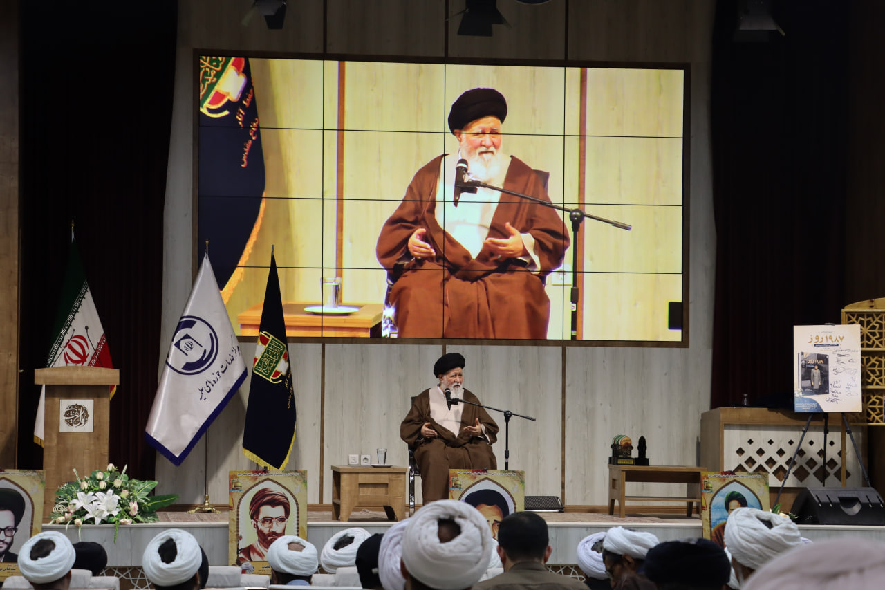 اختتامیه استانی سومین دوره جشنواره پرچمداران انقلاب اسلامی ، دفاع مقدس و مقاومت (سخنرانی حضرت آیت الله علم الهدی)